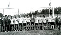 SELECCIÓN DE AUSTRIA - Temporada 1911-12 - Equipo de Austria en los Juegos Olímpicos de Estocolmo de 1912. Tras ganar a Alemania 5-1 en 1ª ronda, fue eliminada por Holanda (3-1) y llegó a la final del Torneo de Consolación, que perdió con Hungría 3-0, tras ganar a Noruega (1-0) e Italia (5-1)