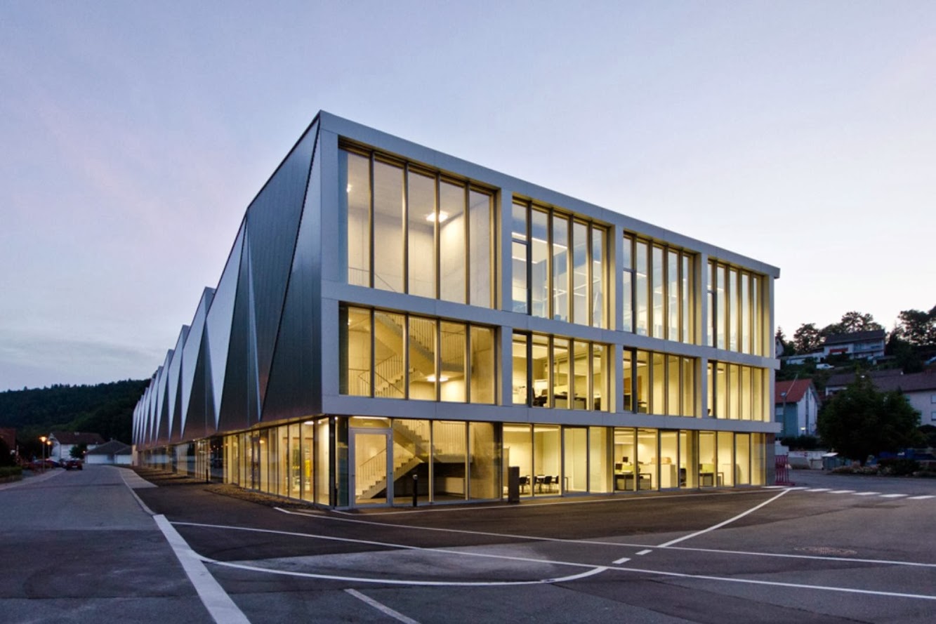 Hettingen, Germania: Production Hall Trumpf Hettingen by Barkow Leibinger