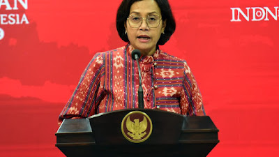 Pemerintah Sedang Membahas Pencairan THR dan Gaji Ke-13