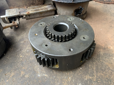 Tầng Dày Trụ quay toa sk200-1