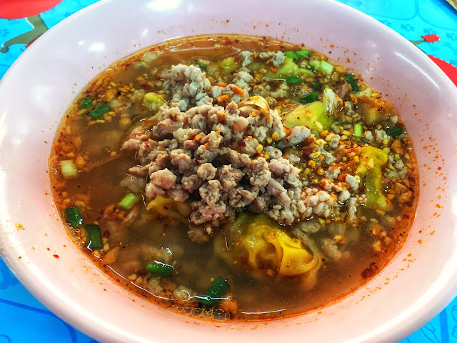 pork wonton soup in Bangkok, Thailand (Jae Mae Restaurant)