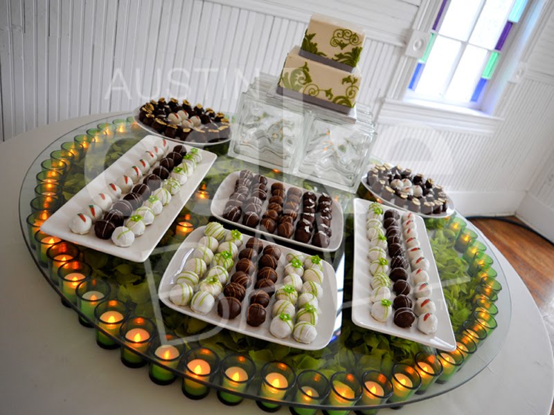 Modern and Elegant Wedding Table Bride and Groom Cakes