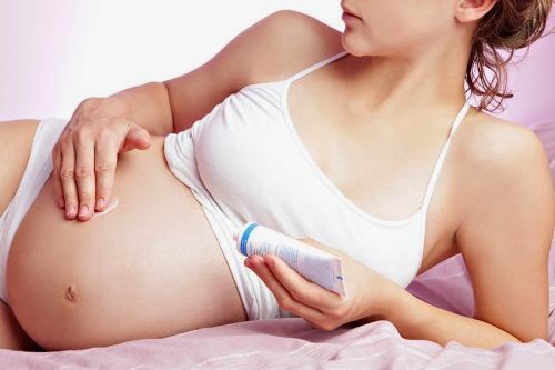 Những mỹ phẩm cần tránh dùng khi mang thai