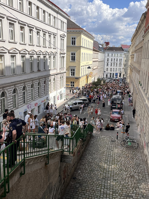 Sorry Swifties - Taylor's Vienna Concert Cancelled - Event Did Not Dampen Fans' Spirits : Swifties gathered together