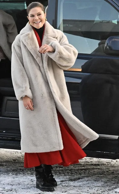 Stand Studio Camille cocoon faux fur coat. Crown Princess Victoria wore a Maria faux fur coat by Stand Studio. Patachou