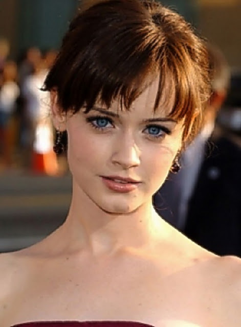 Short hairstyles with bangs 