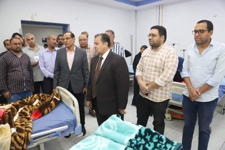 رئيس جامعة جنوب الوادي يتفقد 24 مصاب فلسطيني بالمستشفيات  الجامعية.جريده الراصد24