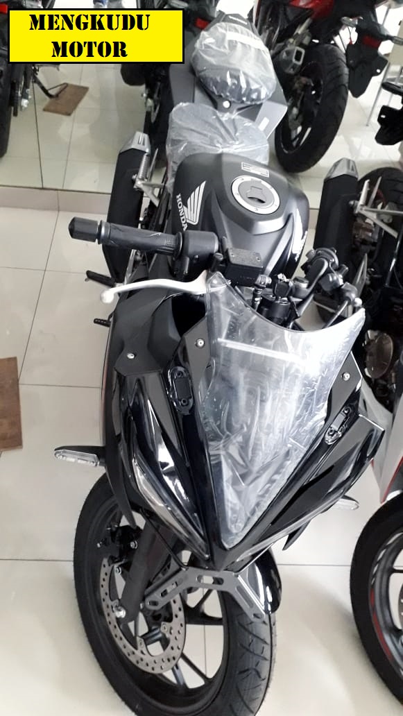 Jual Kredit  Motor  Honda CBR  150  R All New R J SE 2018 