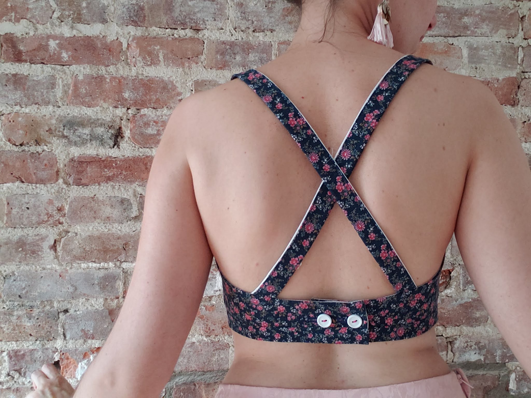 Finished This 1950's Bra Top - Simplicity #1426 : r/sewing