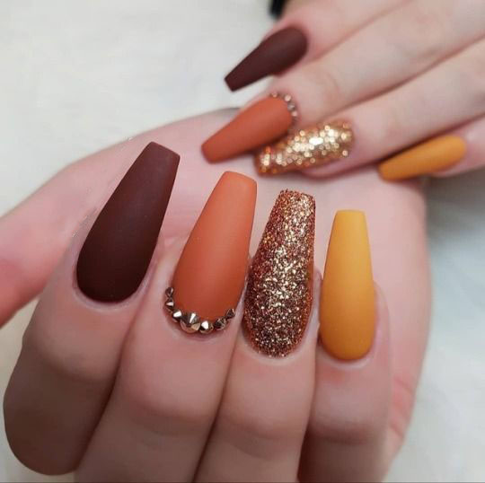 The Cutest Fall Nails to Fall in Love With This Season - The Catalog