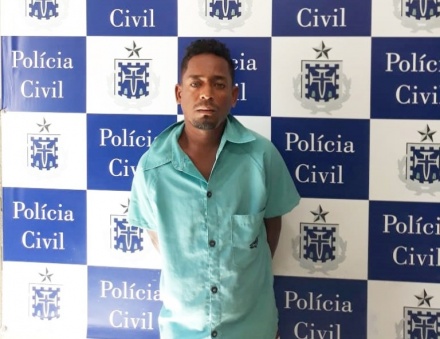 Acusado de matar homem a facadas é preso na cidade de Castro Alves