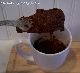 microwave a fudge cake in a mug