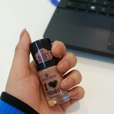 essence the nudes 03 I'm lost in you one coat