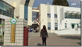 Pinocchio.E02.mkv_002265456_thumb1
