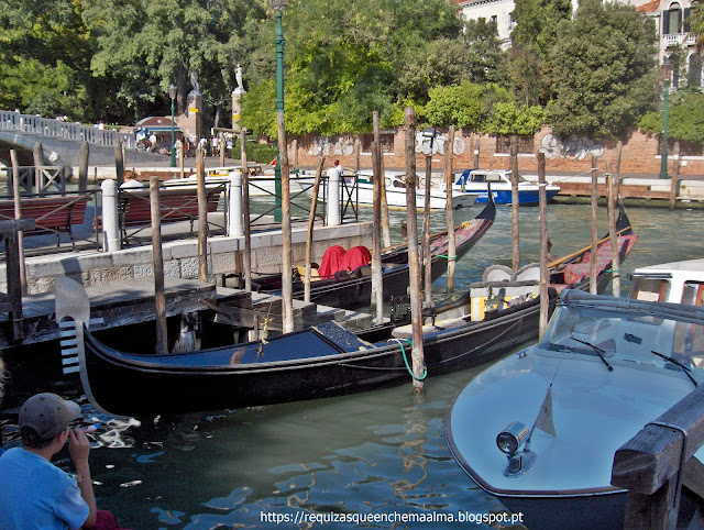 Canais, gôndolas, Veneza Romântica