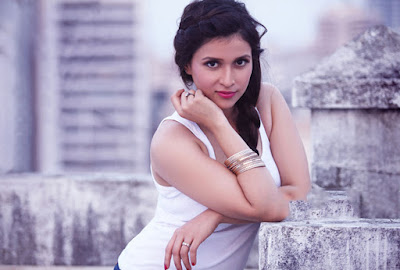 mannara chopra hd wallpapers