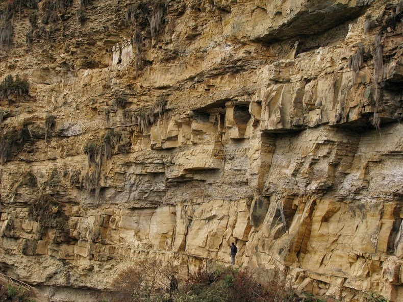 sarcophagi-karajia-3