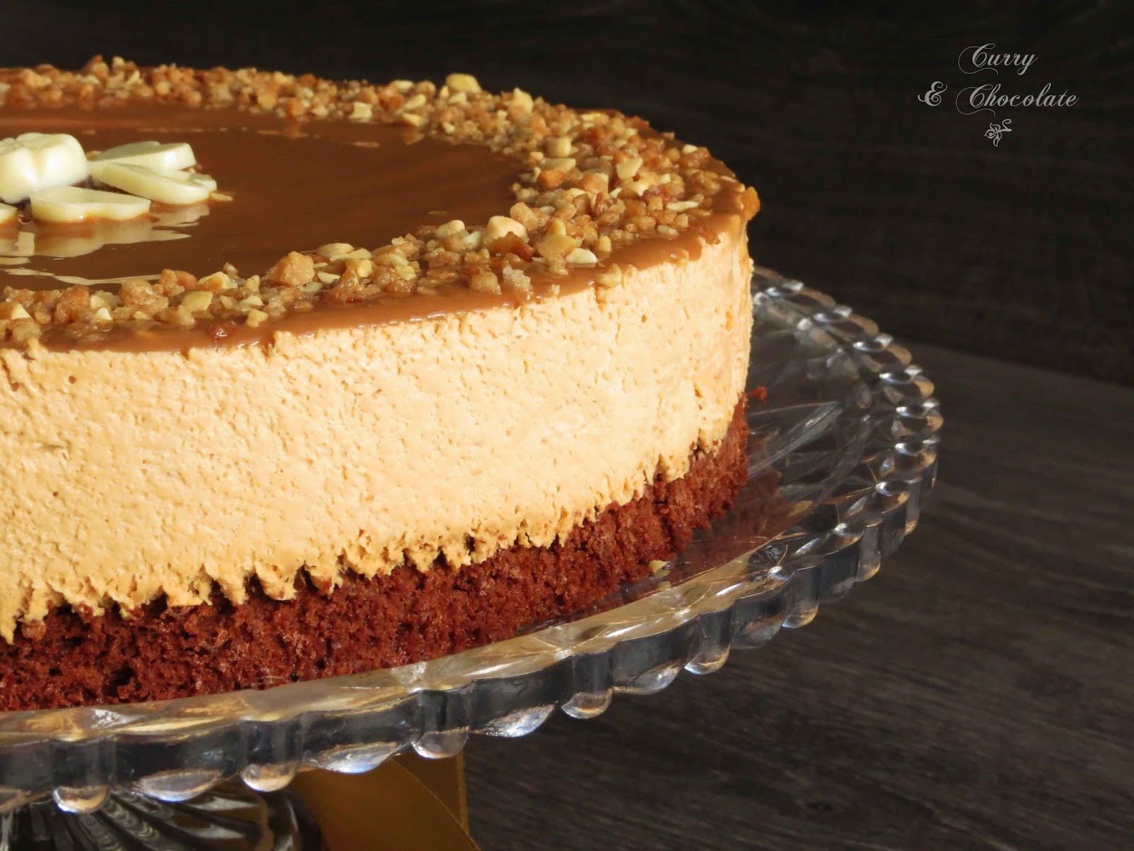 Tarta mousse de dulce de leche con base de bizcocho – Dulce de leche mousse cake with brownie crust