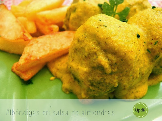 ALBÓNDIGAS EN SALSA DE ALMENDRAS