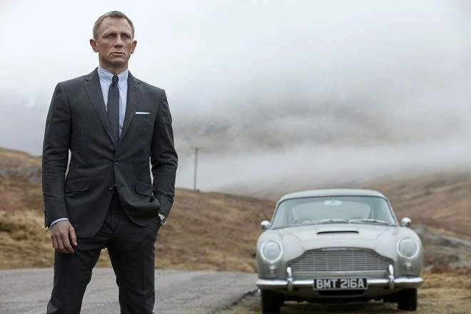 Daniel Craig tiếp tục đảm nhiệm vai điệp viên 007 James Bond - Ảnh 1