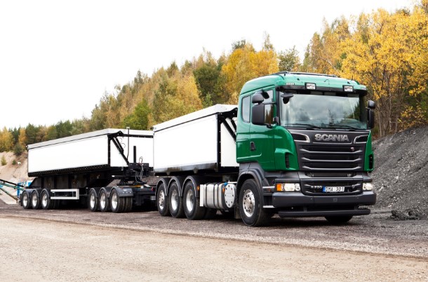 dam truk modifikasi Scania R 730 8x4