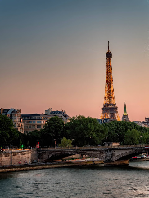 best places to admire a romantic sunset this is Eiffel Tower with magical view