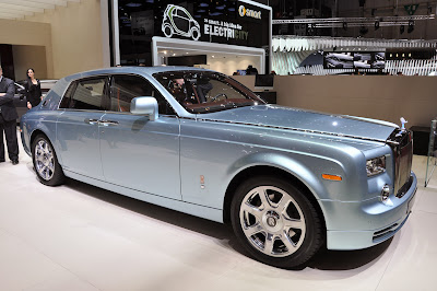 2011 Rolls-Royce 102EX Electric Concept Wallpaper