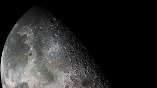 Η NASA ανίχνευσε παγιδευμένο νερό στη Σελήνη
