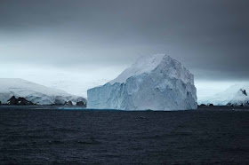 Антарктида. Айсберг