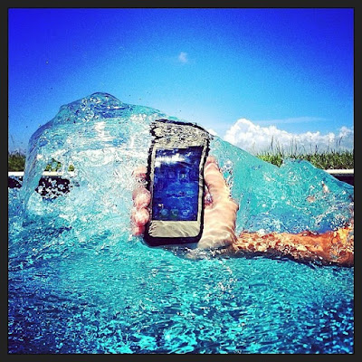 5 Important Things You Must Do When Your Smartphone Exposed to Water