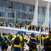 XANDÃO MANTÉM PRISÃO DE 140 GOLPISTAS QUE ATACARAM PRÉDIOS EM BRASÍLIA