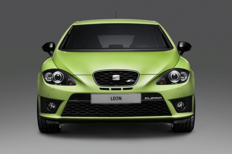 Seat Leon Cupra The front intercooler is cooled by channelling air to the 