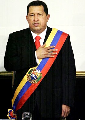 Imagen de Hugo Chávez con banda presidencial