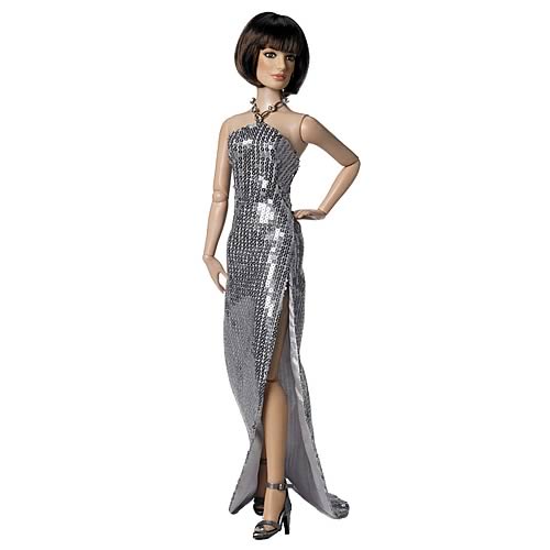 Get Smart Movie Character Figure Anne Hathaway as Agent 99 Dancing with a 