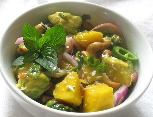 avocado mango salad with cashews and cilantro