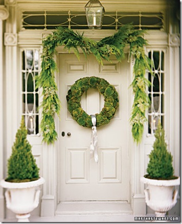 martha stewart cushion moss wreath