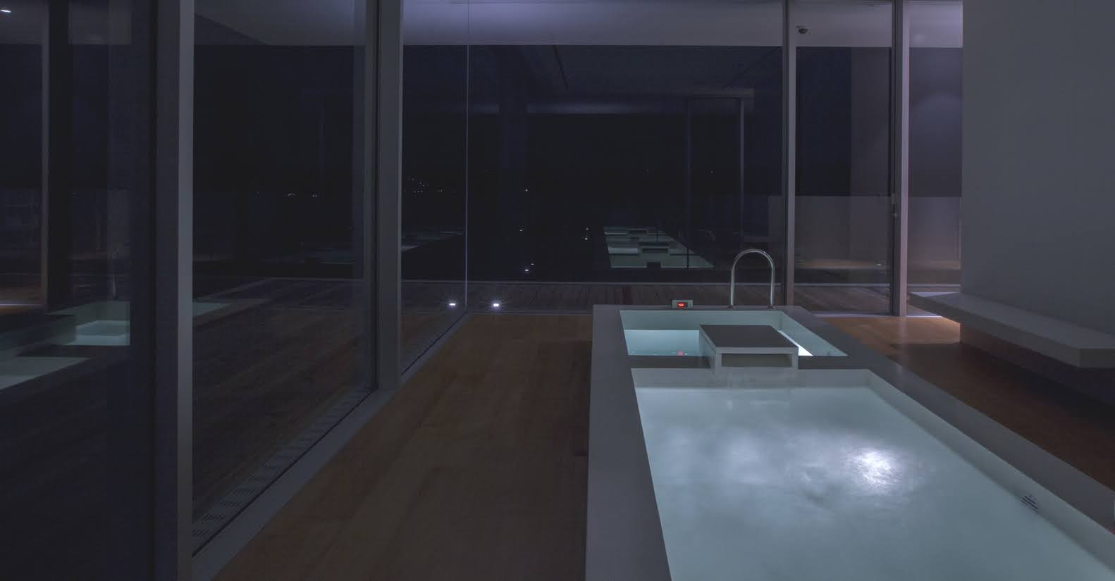 150 M Weekend House - Shinichi Ogawa & Associates