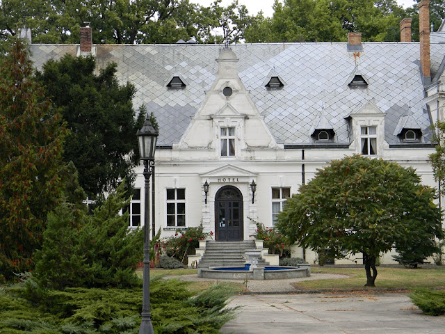 Ojerzyce, park, hotel, pałac