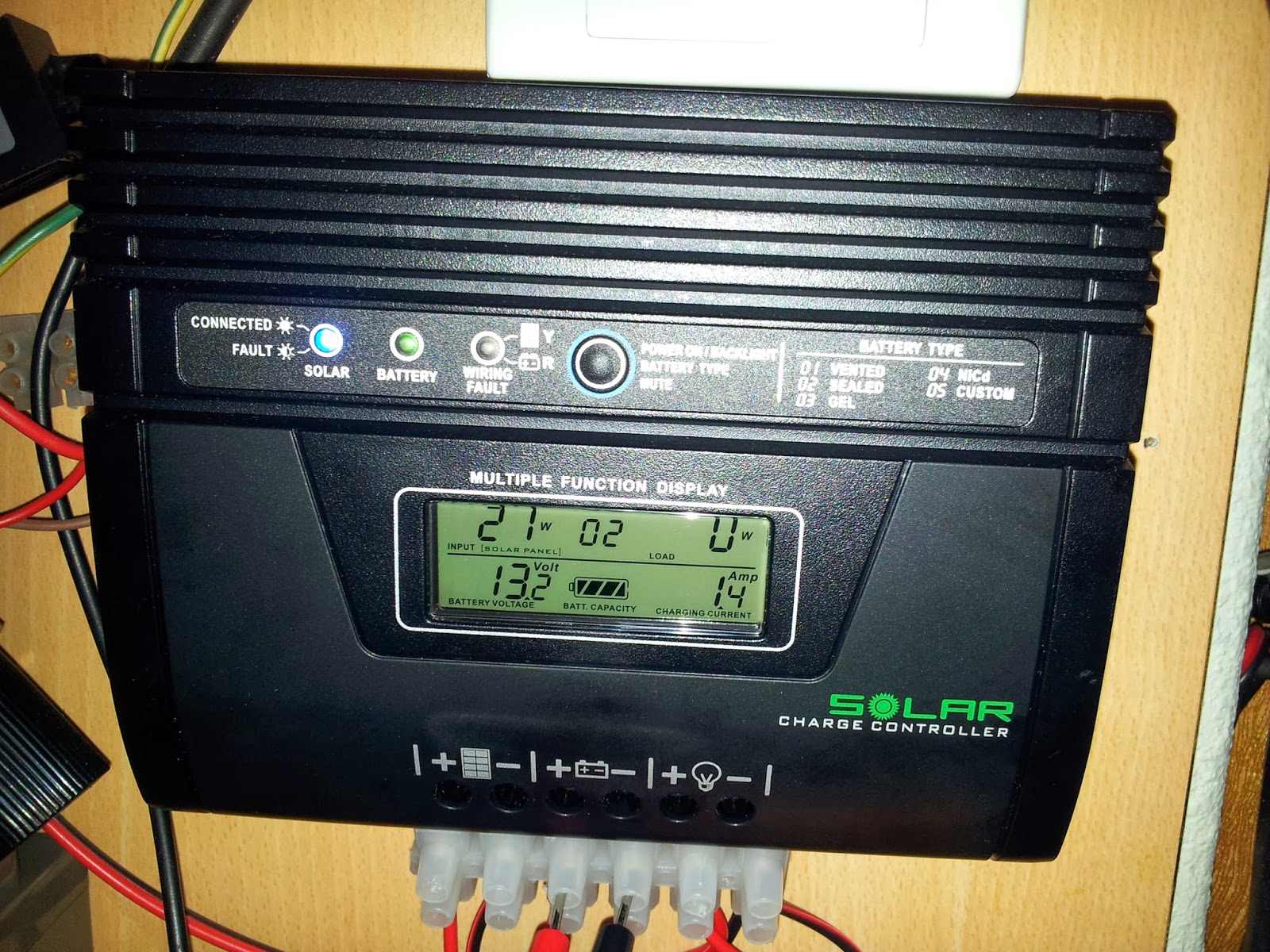 Singapore DIY Solar: Review of my Taiwan made MPPT Charge controller