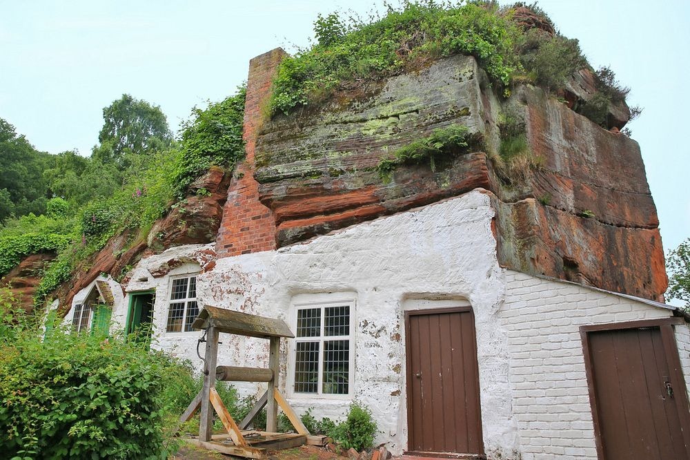 holy-austin-rock-house-kinver-2