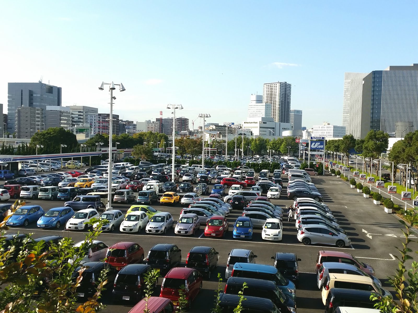 今日の横浜散歩 Yokohama Walk Today 今日の横浜散歩 みなとみらいの中古車センター