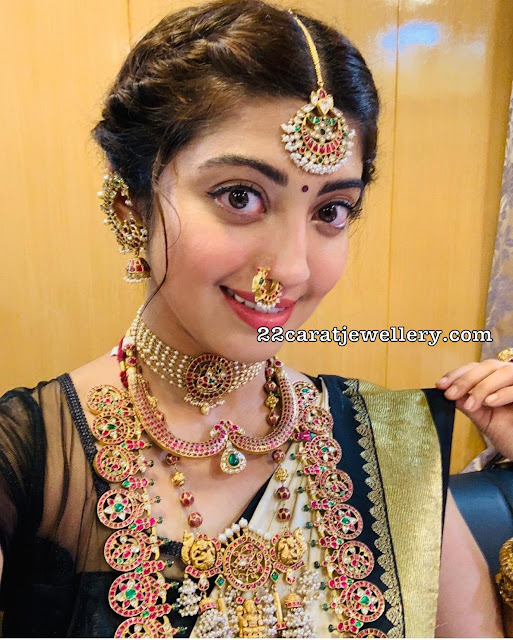 Pranitha Temple Jewellery