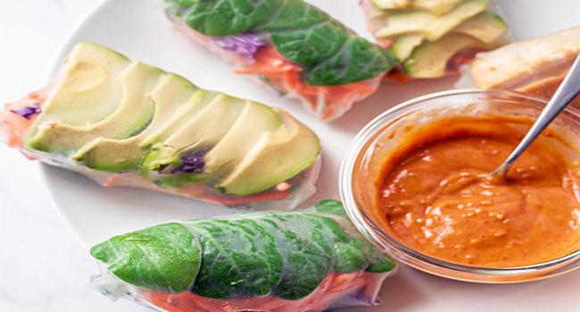 SIMPLE VEGAN SUMMER ROLLS ,vegetarian rice paper rolls with vermicelli ,noodles  rice paper wraps fillings , summer roll dipping sauce,  vegan spring rolls , summer rolls Rezept  ,vegetarian Vietnamese ,spring rolls fried , vegan summer rolls ,shrimp summer rolls,