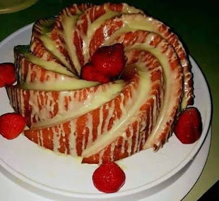 Strawberry Lemonade Pound Cake