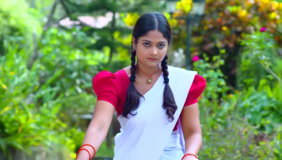 Mounaragam -Asianet serial actress