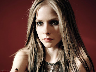 Avril Lavigne desktop wallpapers and photos