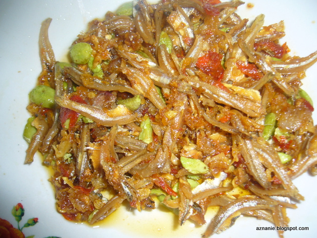 Tentang Aku: Resepi Ikan Bilis Petai Tumis Lada Kecik