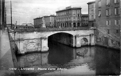 Piazza della Repubblica, old postcard, Livorno