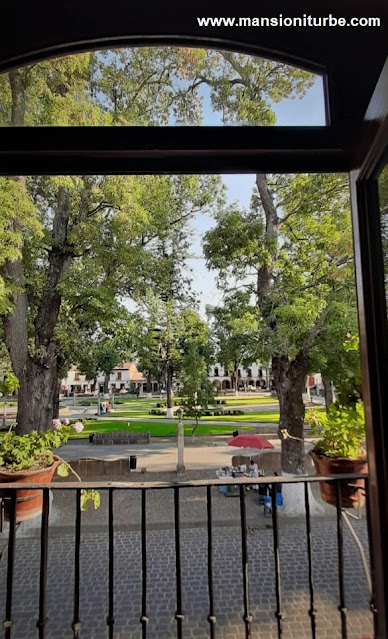 Vista de la Plaza Vasco de Quiroga desde Hotel Mansión Iturbe en Pátzcuaro