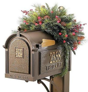 christmas-home-decorating-deck-the-halls-holiday-mailbox-swag